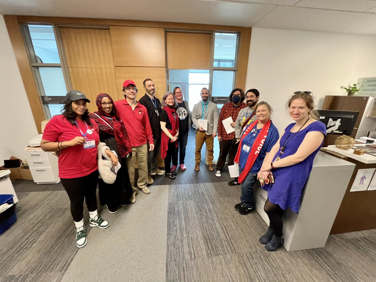 EducationMN's tweet photo. Hourly school workers are flooding the Capitol for our final legislative day of action! Thank you to legislators meeting w/them on access to unemployment, paid training, paid e-learning days and paid leave. These professionals deserve no less! #mnleg #rESPect https://t.co/vjBAB86Xd9