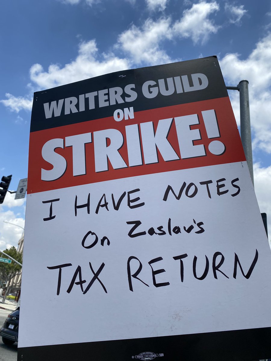JustineBateman's tweet photo. #WGA #PicketSigns https://t.co/e5N87DQFZW