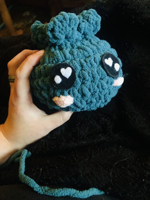 Who would buy homemade items from your fave bbw pornstar lol blueberries boiiii https://t.co/v8HtncJ