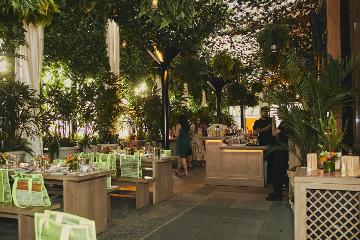 Larz May tweet media