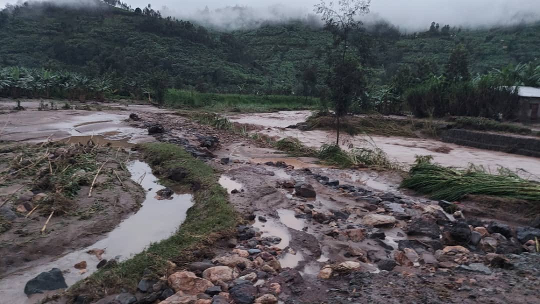 RSCPryce's tweet photo. Our thoughts and  🙏🏾🙏🏾 are with the citizens of North West #Rwanda who experienced the severe flooding and particularly those who lost their lives and their grieving families. May the departed Rest in Peace eternally!! https://t.co/t11yTrLK7R
