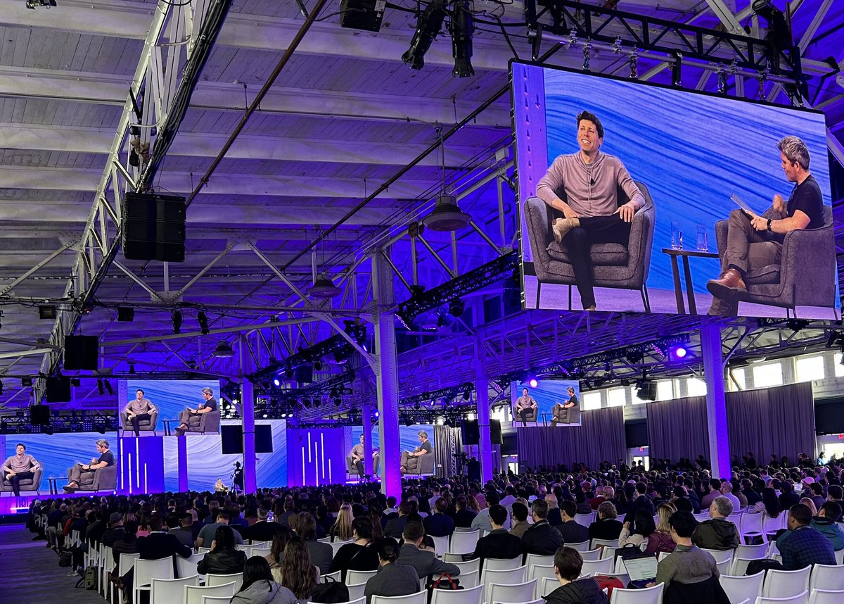 DJNeri9's tweet photo. A packed house for the final #StripeSessions2023 convo with @sama and @collision. As usual, entertaining and informative. https://t.co/edZt5P6mYy