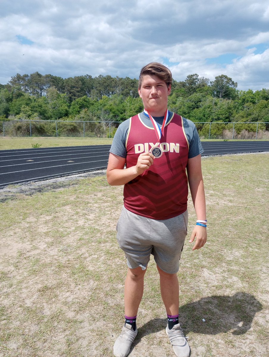 ShaunEdwardsSr1's tweet photo. Conference track meet today and we had several medalists. 🏅🥈🥉 Congratulations to our Bulldogs!! https://t.co/VwDKOq3oJ8