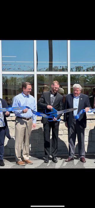 CSexton25's tweet photo. We cut the ribbon &amp; celebrated the grand re-opening of Food City in Fairfield Glade! 

It was an honor to take part in today’s excitement with Food City executives, employees, &amp; community members! The store looks great, make sure to stop this week to see their new renovations! https://t.co/kBBtFoRDob