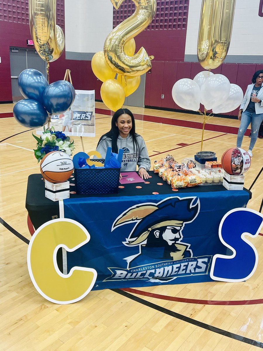 LHS_LadyHoops's tweet photo. We got to Celebrate our 1️⃣2️⃣ @mya2023 today! She was great for Lewisville on and off the court throughout her 4 years! We are sooo proud of her! Can’t wait to see her play at the next level @CSUBucsWBB got a great one ☺️ #GoBeGreat #SigningDay2023 https://t.co/T3CneQXjq3