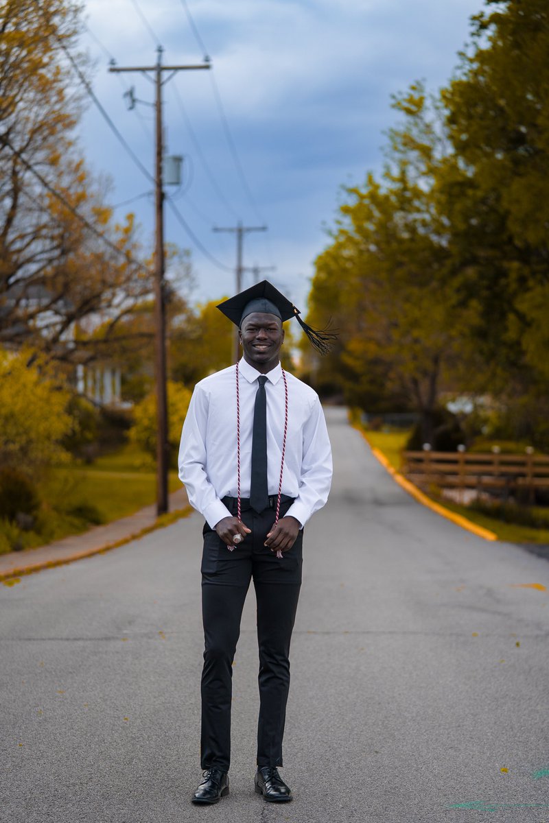 DanielRahama1's tweet photo. All praise to the most high, in two days I’ll walk that stage for a second time earning my Masters degree. #14out 🎓🙏🏿 https://t.co/A1WQ2nIeSX