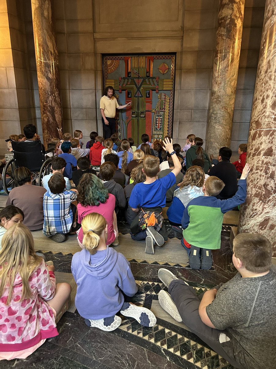 We had a beautiful day for our field trip to the Capitol today! #lakeviewvikes