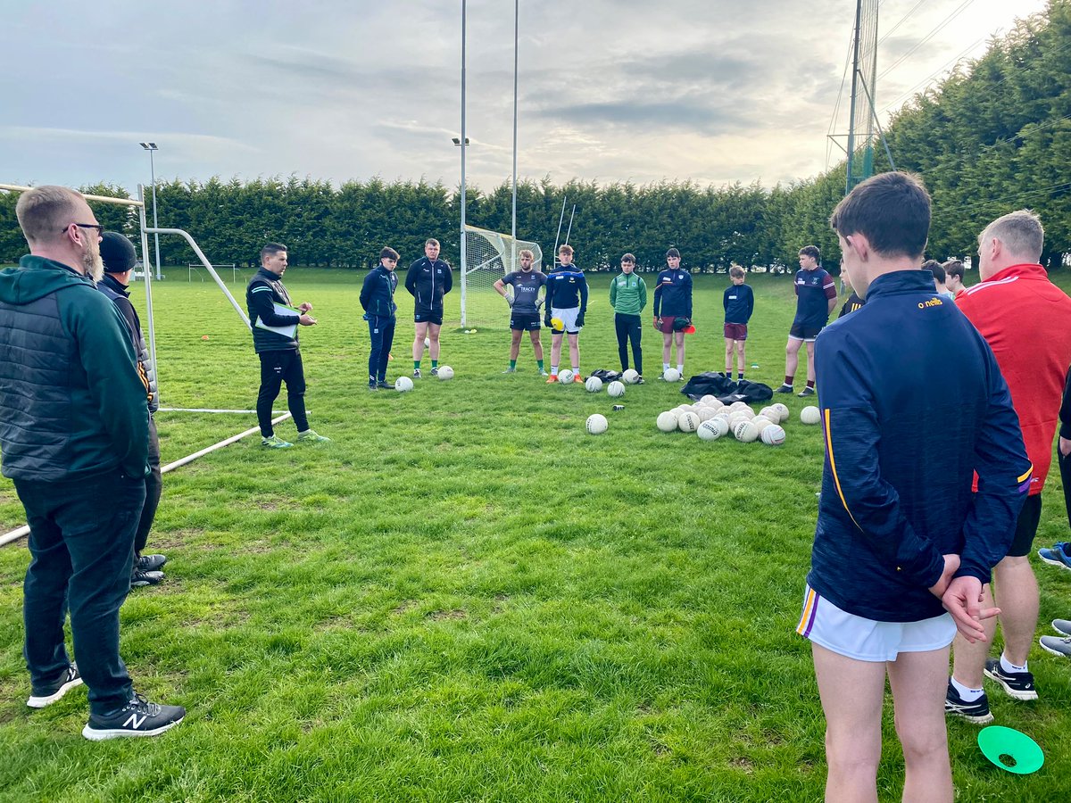 FermanaghGames's tweet photo. A great evening for our Goalkeeping workshop -thanks to all the coaches &amp; keepers who took part, it’s positive too see so many young keepers working on their skills.

Well done @patcadden13 for delivering a top session &amp; special thanks to @FermanaghGAA Goalkeepers Sean &amp; Jack. https://t.co/pJvsBO7web