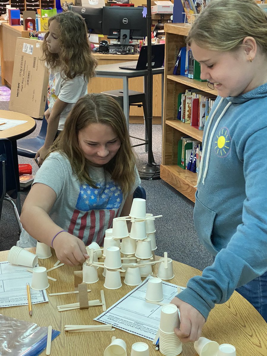 northiesread's tweet image. Library lessons this week consist of stem challenges! Fifth grade is making towers and kindergarten is making shapes! #Proud2BNorthies #WeAreElementary @North_Tweets @JCSchools_Lib