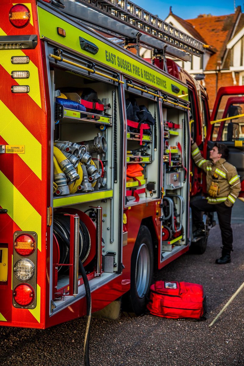 WiliamsL1805's tweet photo. Great visit from @EastSussexFRS tonight at cadets. 

The cadets loved it and learnt so much. We'd love to have you back again in the future! 

#education #esfrs #cadets #aircadets #training #firesafety #ppe https://t.co/hmxZWkn65q