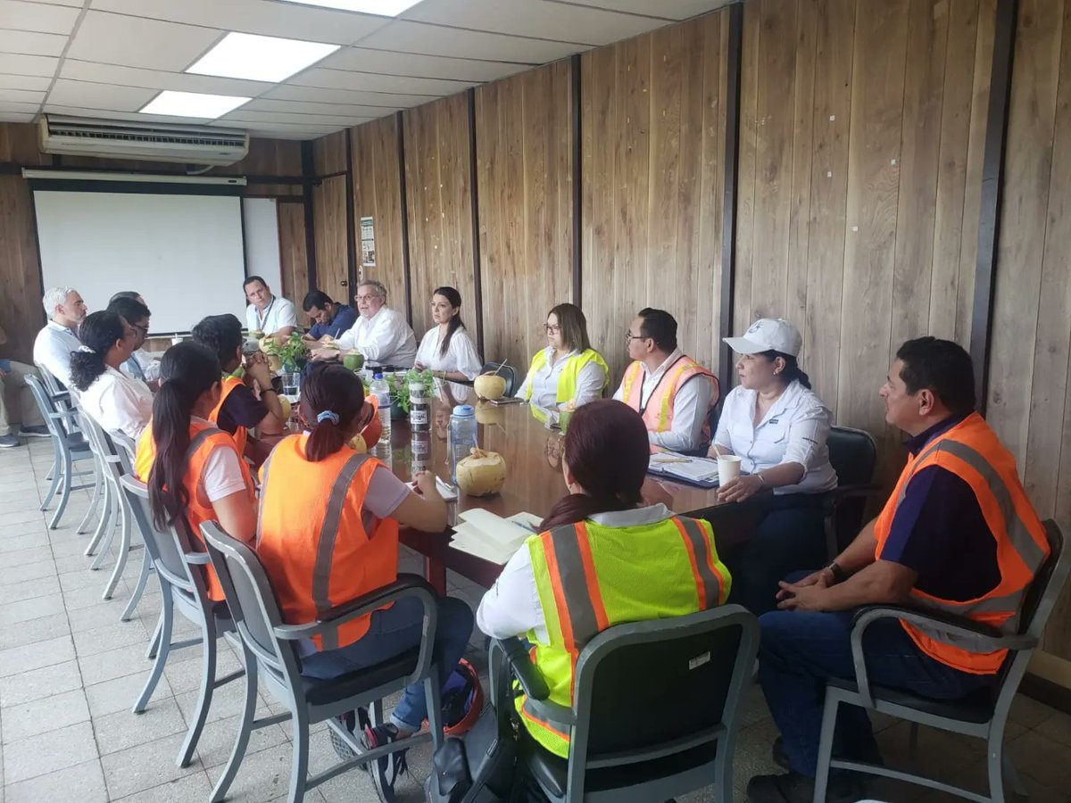 AMP El Salvador tweet media