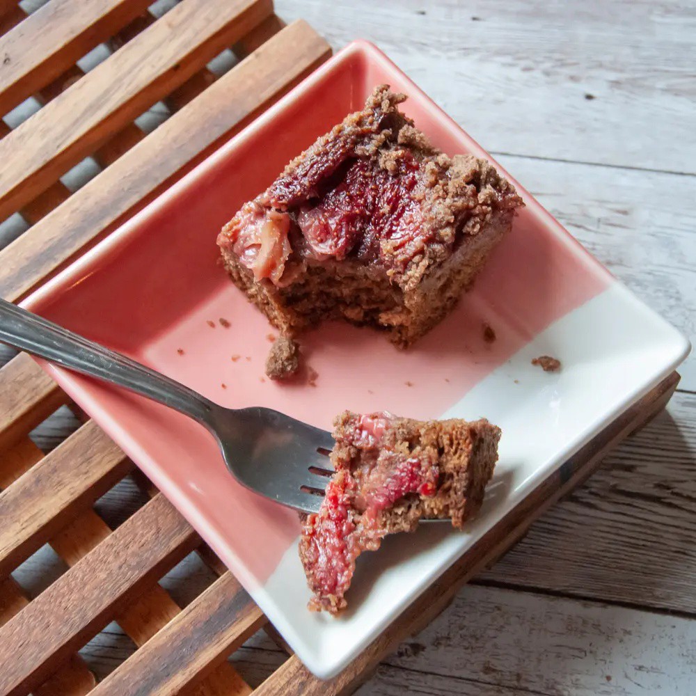 Enjoy moist cinnamon coffee cake, smothered with a layer of roasted strawberries and crumbly streusel.

Read more: lttr.ai/ABS5N

#CoffeeCake #Strawberries