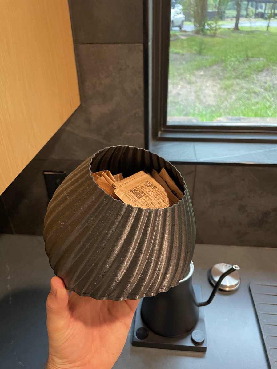 I stayed at <a href="/LiveOakLake/">Live Oak Lake</a> … amazing! I did find one interesting thing… <a href="/isaacfrench_/">Isaac French</a> did you make this? I 3D print and thought this was a brilliant implementation… I almost missed it, it’s so seem less! Bravo! Who is Fiddle 🍃?!