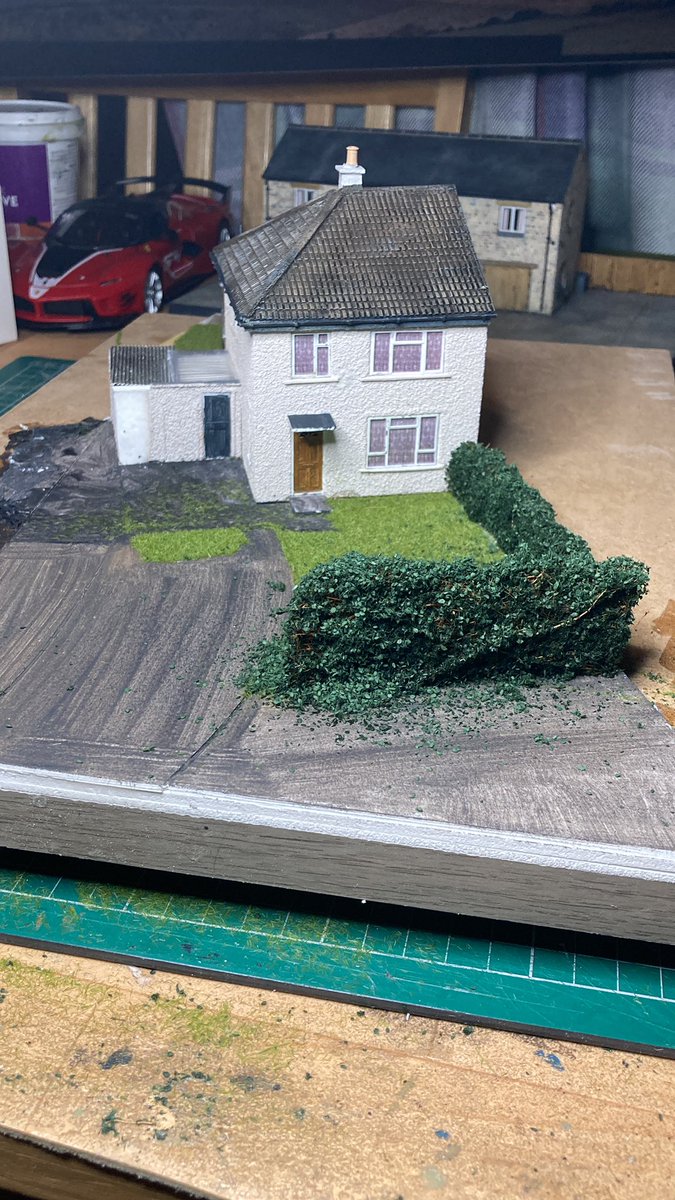 lnr_models's tweet photo. A little bit of landscaping tonight… https://t.co/zorAKO5qNm