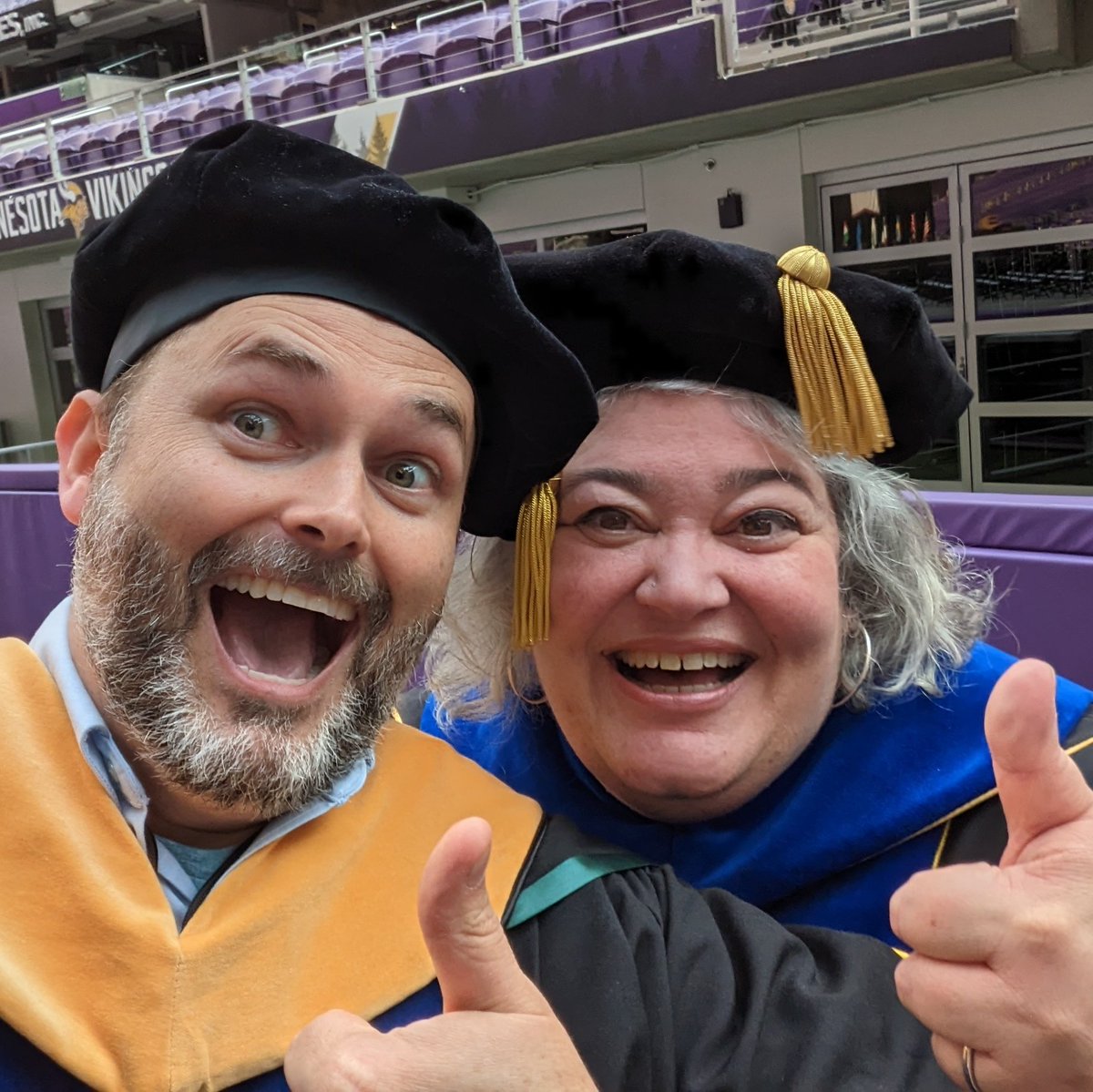 orchidhunter's tweet photo. Time to send the new @AugsburgU graduates off in style!  #auggiegrad https://t.co/PnTyl3ujul