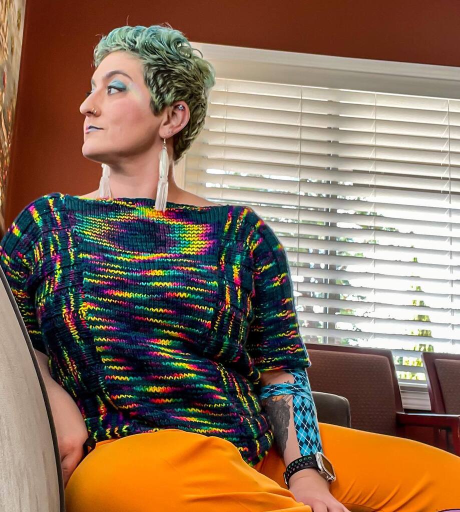 DahlingDaughter's tweet photo. #MeMadeMay: day 2
🦑 🌈 
Pattern: Geometry by @minimiknitdesign,
yarn: a gift from the very talented @MitchellsCFiberarts worsted in “Bayou”
🦑🌈
You can hear all about this project, and all the others on The Knitmore Girls Podcast, available on all of y… https://t.co/e4LyMgAjGM https://t.co/rEGlFxAaAN