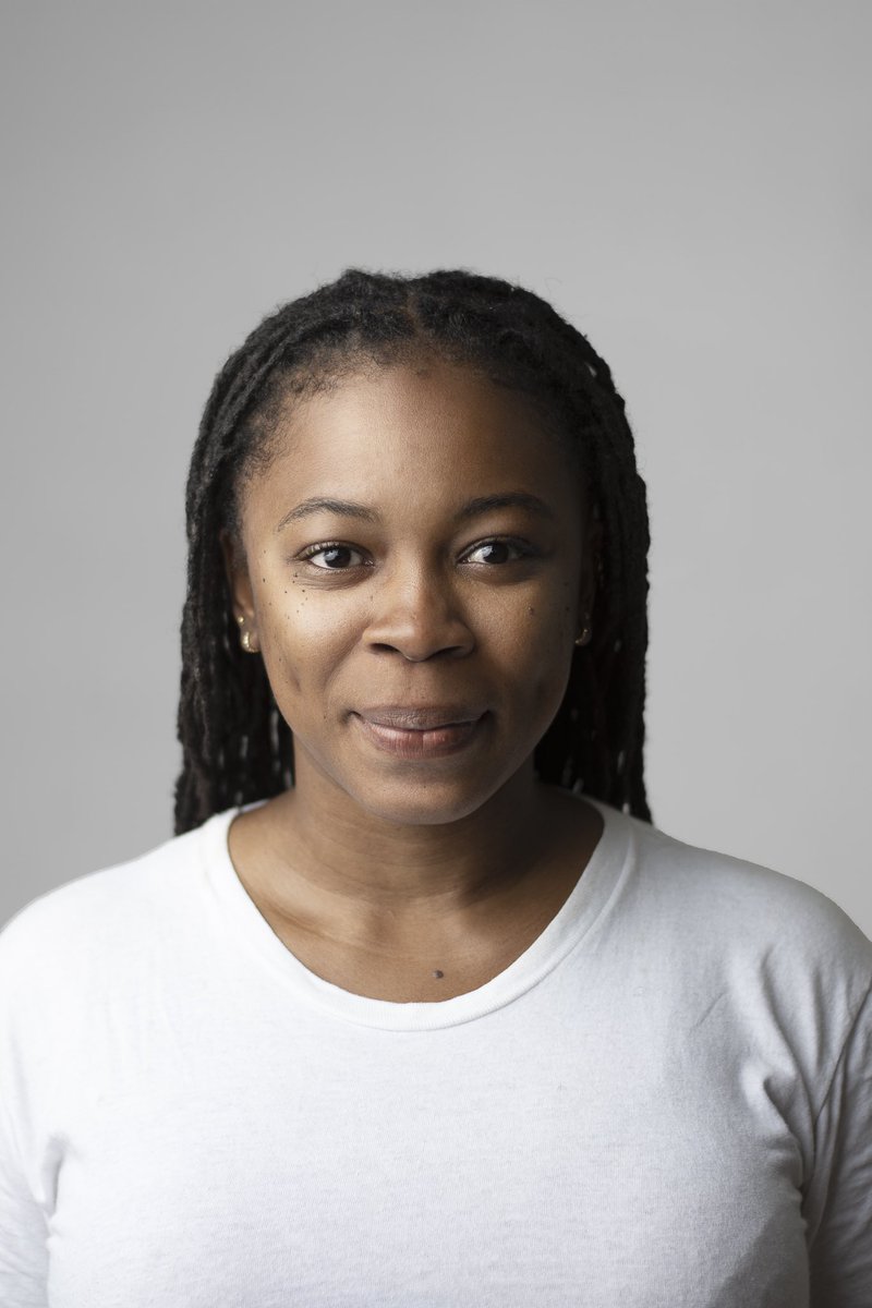 YouselineVital's tweet photo. 🫵🏾 👉🏾 𝐒𝐭𝐨𝐩 𝐚𝐧𝐝 𝐒𝐭𝐚𝐫𝐞• 👇🏾
📸: Gaëlle Séjour
#portraitphotography #portrait #GaelleSejour #nomakeup #yvi #youselinevital #humble #blackwomenshealth #artist https://t.co/CIUsBWv0L5