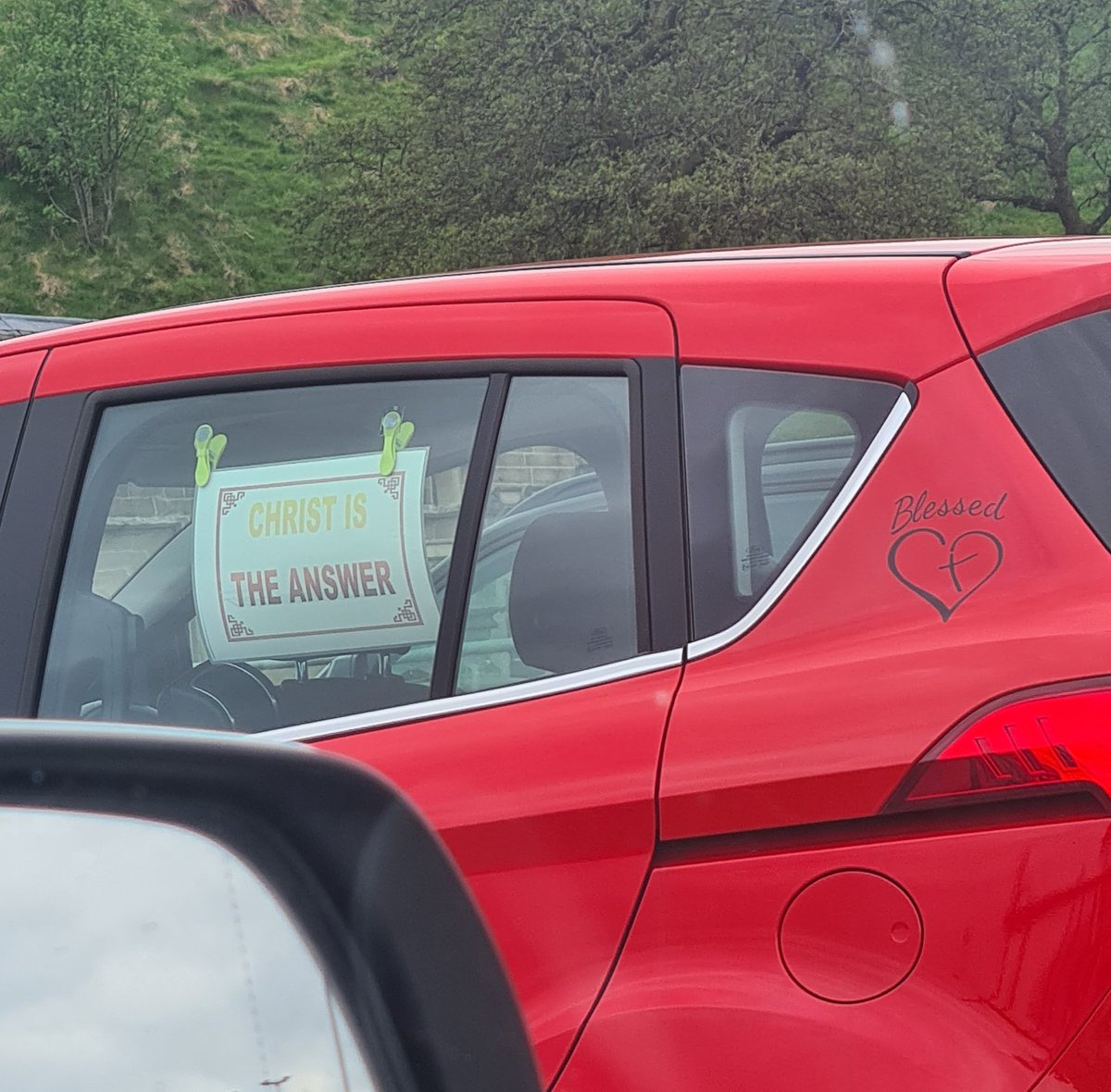 infinitynspace's tweet image. This is what i saw after i had just witnessed my sister have a seizure, did my first 999 call and found out my cat is pretty seriously ill, all in the space of a few hours
Christ, my friends, is not the answer