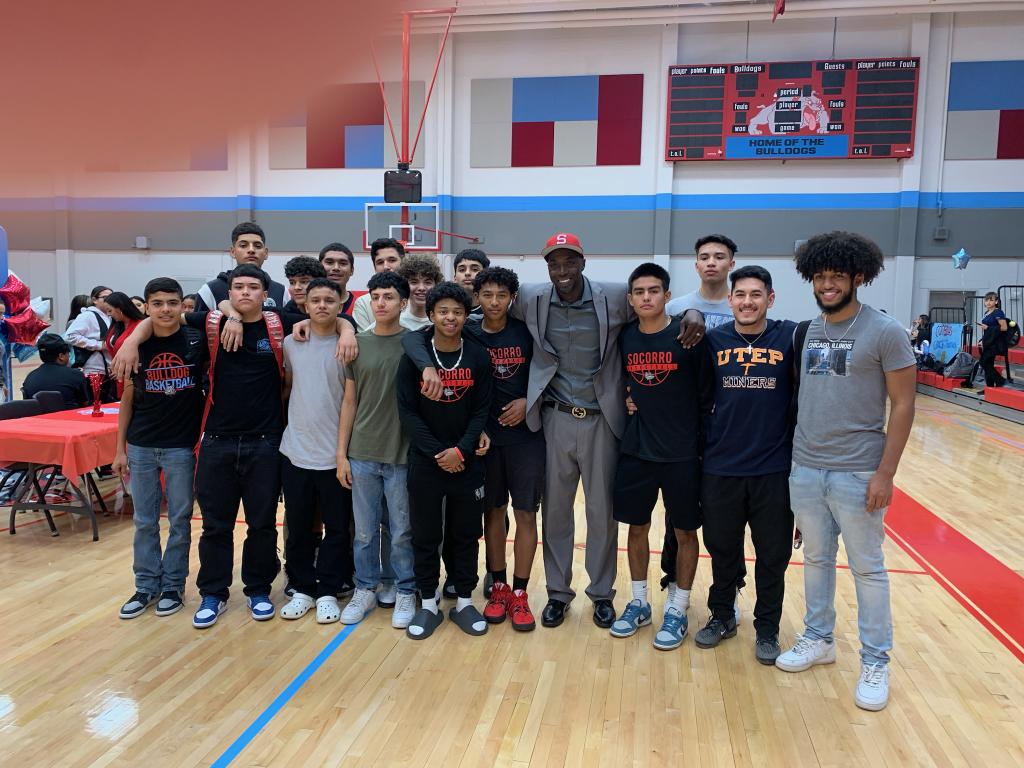 Introducing Coach Omar Thomas (OT) as the new Varsity Boys Basketball coach at Socorro High School! Welcome to #BULLDOGNATION! #BuildingaLegacyOfExcellence #TheHeartOfSocorro