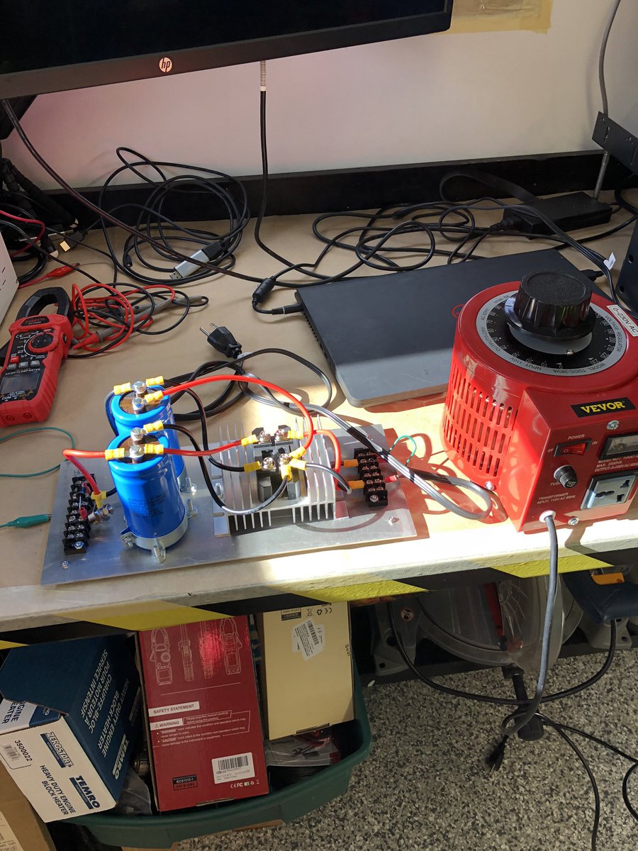 AC-DC rectified voltage doubler setup ⚡️
.
#electronic #electronics #electronicprojects #highvoltage