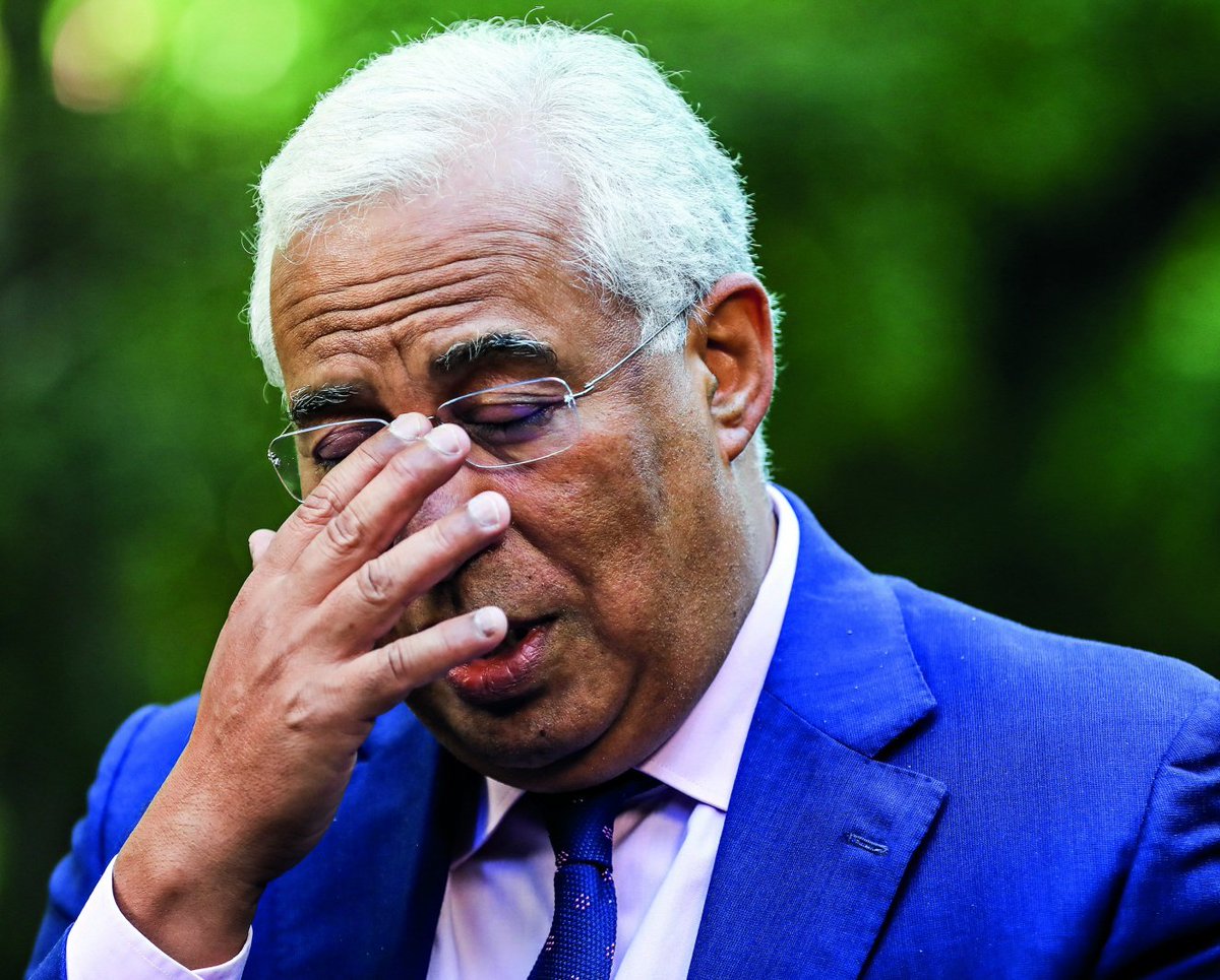 António Costa é Primeiro Ministro há oito (8) anos.
Até hoje, que reformas implementou?
Há algum serviço público mais eficiente?
As famílias vivem melhor?
Há um rumo para a economia?
Que futuro? 

Questões que implicam reflexão de todos, inclusivé do, ainda, Primeiro Ministro.