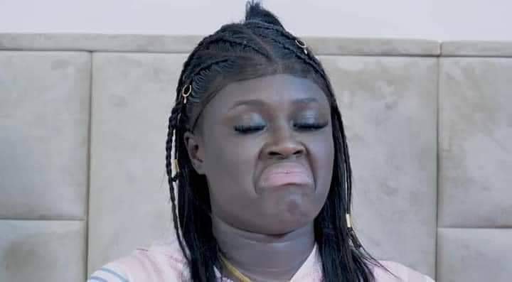 2gbtsenegal's tweet photo. @ZahraIyane @aliounetine16 Elle est vraiment drôle celle là 😀😃🙂🙃
#thiakhanebakhoul #FocusSurlessentiel https://t.co/BItdUPwArh