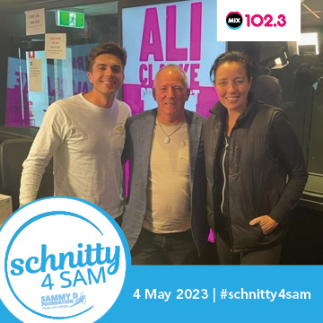 Sammy_DF's tweet photo. 𝗟𝗜𝗦𝗧𝗘𝗡 𝗧𝗢 𝗠𝗜𝗫 𝟭𝟬𝟮.𝟯 𝗧𝗛𝗜𝗦 𝗠𝗢𝗥𝗡𝗜𝗡𝗚 𝗔𝗦 𝗢𝗨𝗥 𝗙𝗢𝗨𝗡𝗗𝗘𝗥 𝗧𝗔𝗟𝗞𝗦 𝗔𝗕𝗢𝗨𝗧 𝗪𝗛𝗔𝗧 #𝗦𝗖𝗛𝗡𝗜𝗧𝗧𝗬𝟰𝗦𝗔𝗠 𝗠𝗘𝗔𝗡𝗦 𝗧𝗢 𝗛𝗜𝗦 𝗙𝗔𝗠𝗜𝗟𝗬 💙
You can support #schnitty4sam here 👇
https://t.co/Q7meD1Xvkl https://t.co/lh0cVFQXI0