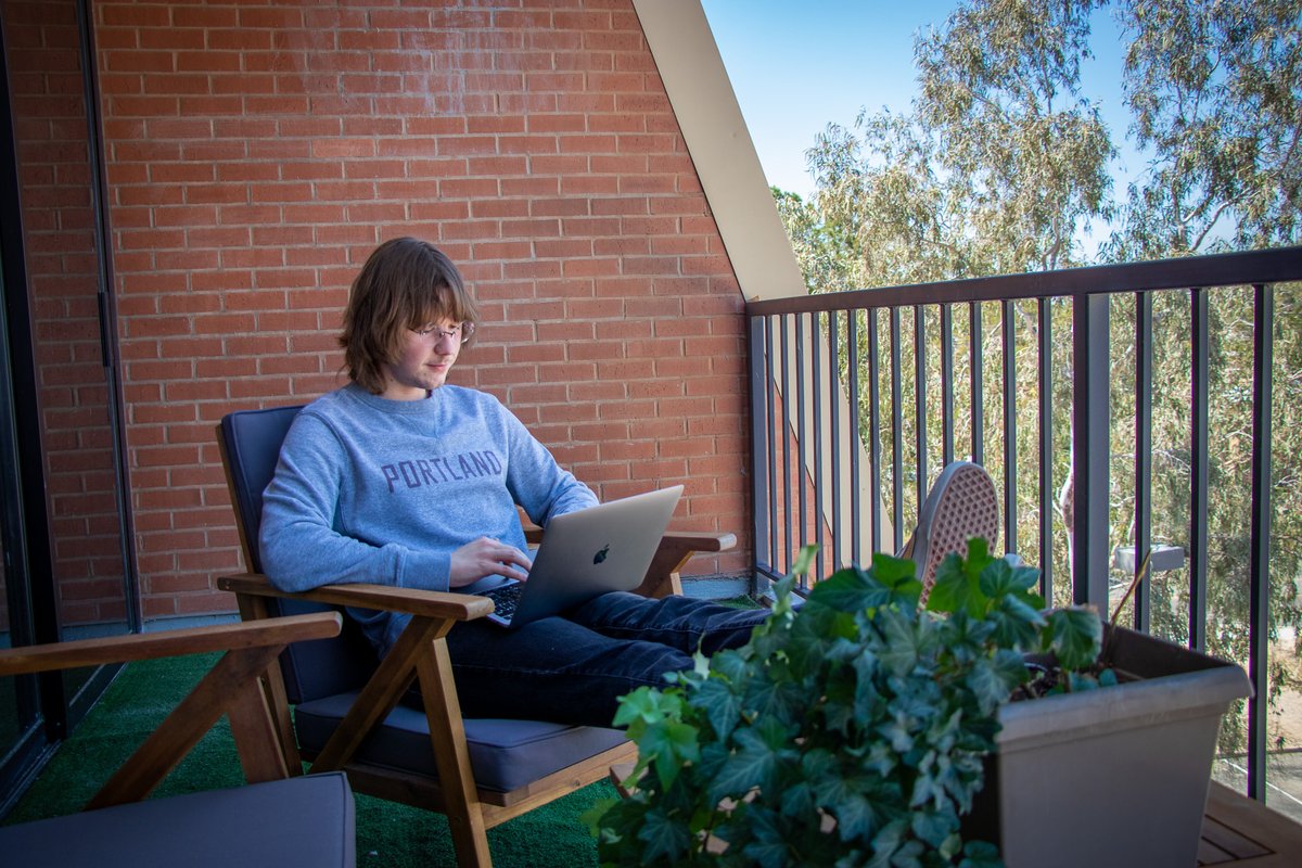 When your office has an outdoor patio, why not take advantage of it?  😁👌 

#workfromanywhere #digitalnomadlife #teamkodeak #DigitalMarketingAgency #Tucson