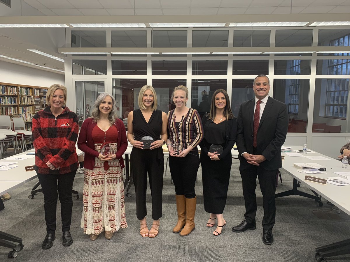 LakesideMiddle8's tweet photo. Congratulations to Mrs. Neville for being chosen at Lakeside’s Teacher of the Year! 🎉 https://t.co/9bsA2esszE