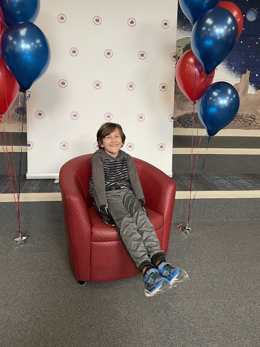 LisaAddison1's tweet photo. What a great way to celebrate Catholic Education Week @RedeemerOCSB with @MsGaleOCSB ! B received the Celebrating Excellence award and celebrated with family and friends! Ice cream sundaes to top it off🍧 We are so proud of you! #ocsbSpecEd #ocsb https://t.co/eVdYpoAHtd