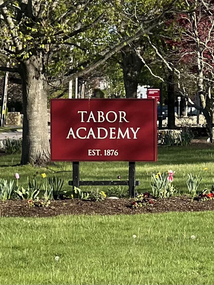 Glad to announce I will be attending Tabor Academy and reclassifying into the class of 26’. I would like to thank Coach Whitworth for this opportunity, and look forward to getting started.