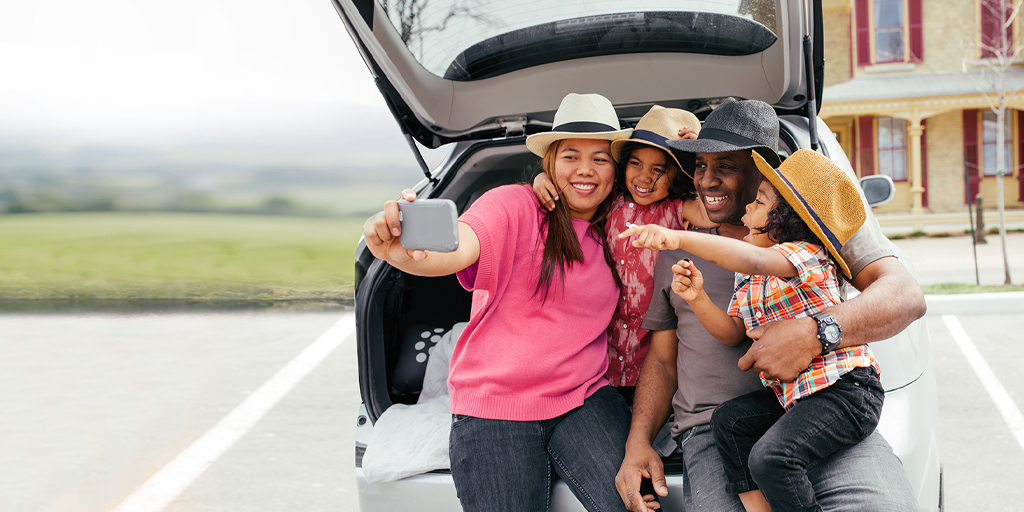 AAA_WCNY's tweet photo. Ever heard of the phrase "go big or go home"? Well, that's exactly what AAA did when we switched to T-Mobile as our exclusive wireless partner. Here's why you should join AAA in becoming part of the T-Mobile family. https://t.co/92qEbpftrt #AAADiscounts https://t.co/RkK2dvGsWb