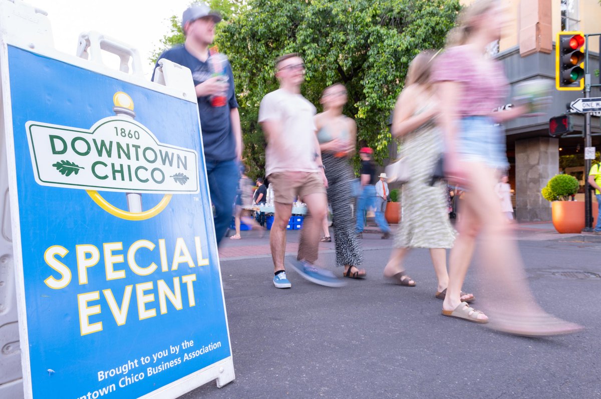 ChicoState's tweet image. The Downtown Chico Thursday Night Market is back! Check out the fresh seasonal produce, assortment of local vendors, live entertainment, and delicious food trucks.🍓💐 #ThisIsChico