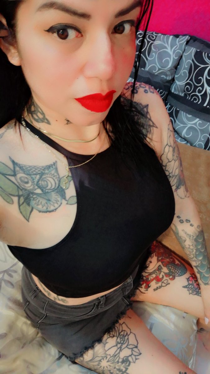 alexandra la rosa 🌹 tweet media