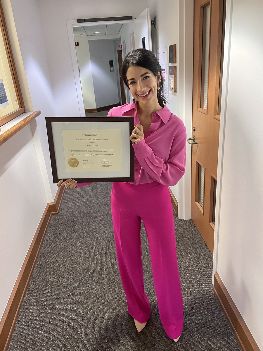 Ambar La Forgia tweet media