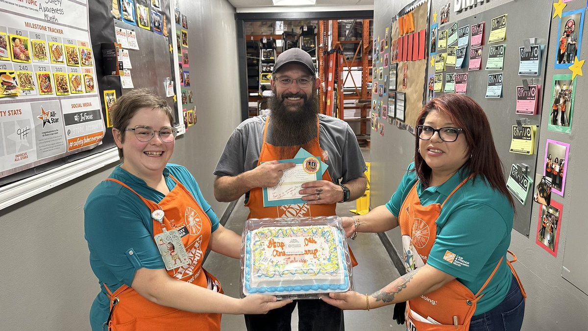 Home Depot Family please help me in wishing Mr.Toby an amazing 10th anniversary, We appreciate everything you do and the smiles you bring to all of the associates and customers here at 3515. Heres to 10 MORE!!! 
@Fuerstenberg15 <a href="/krys_ann88/">Krystal Mora</a> <a href="/Annis_perez10/">Ana L Perez</a>