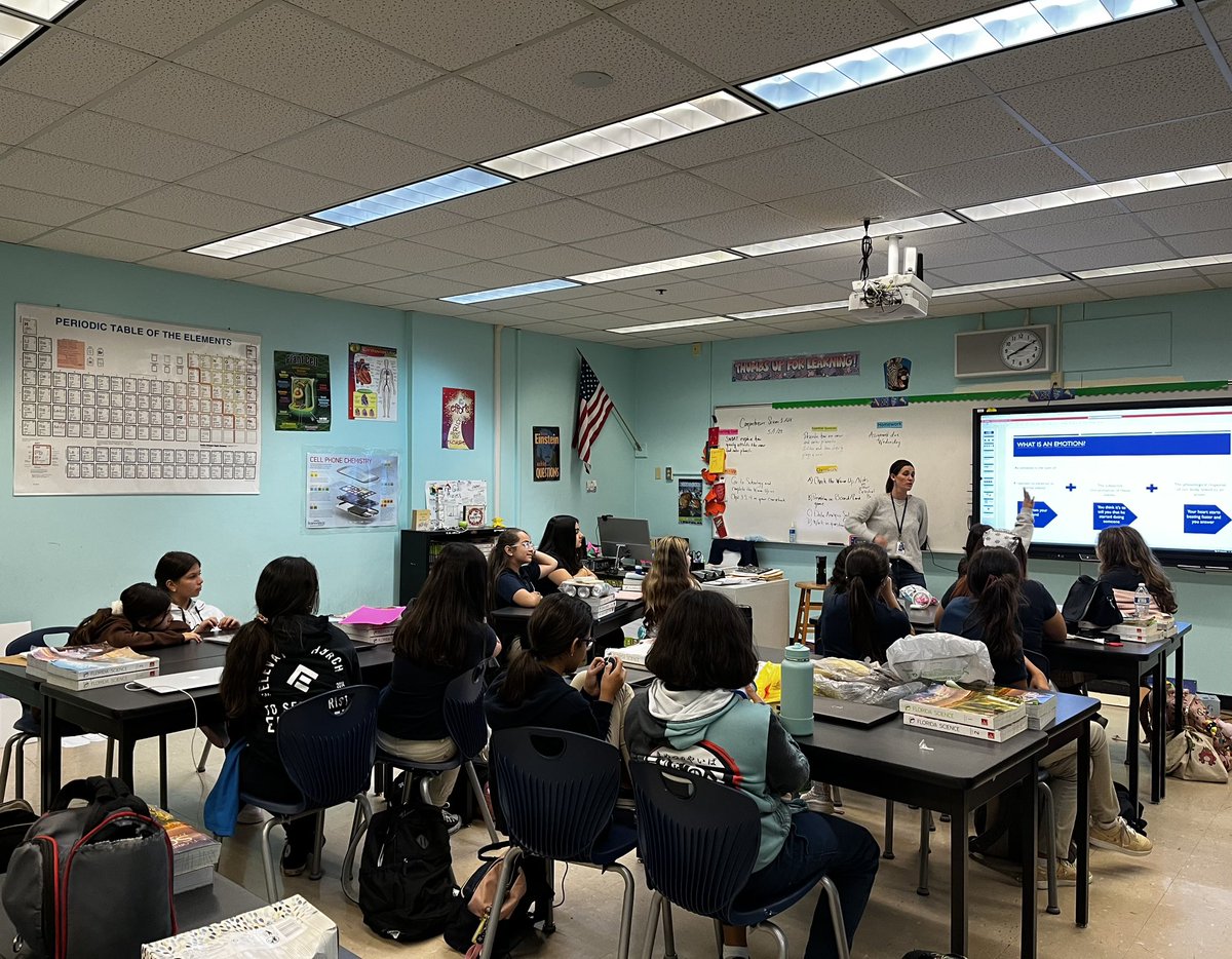 Thank you Ms.Vernet for bringing your expertise to my classroom! #MAST2223 <a href="/josemartimast/">Jose Marti MAST 6-12</a>