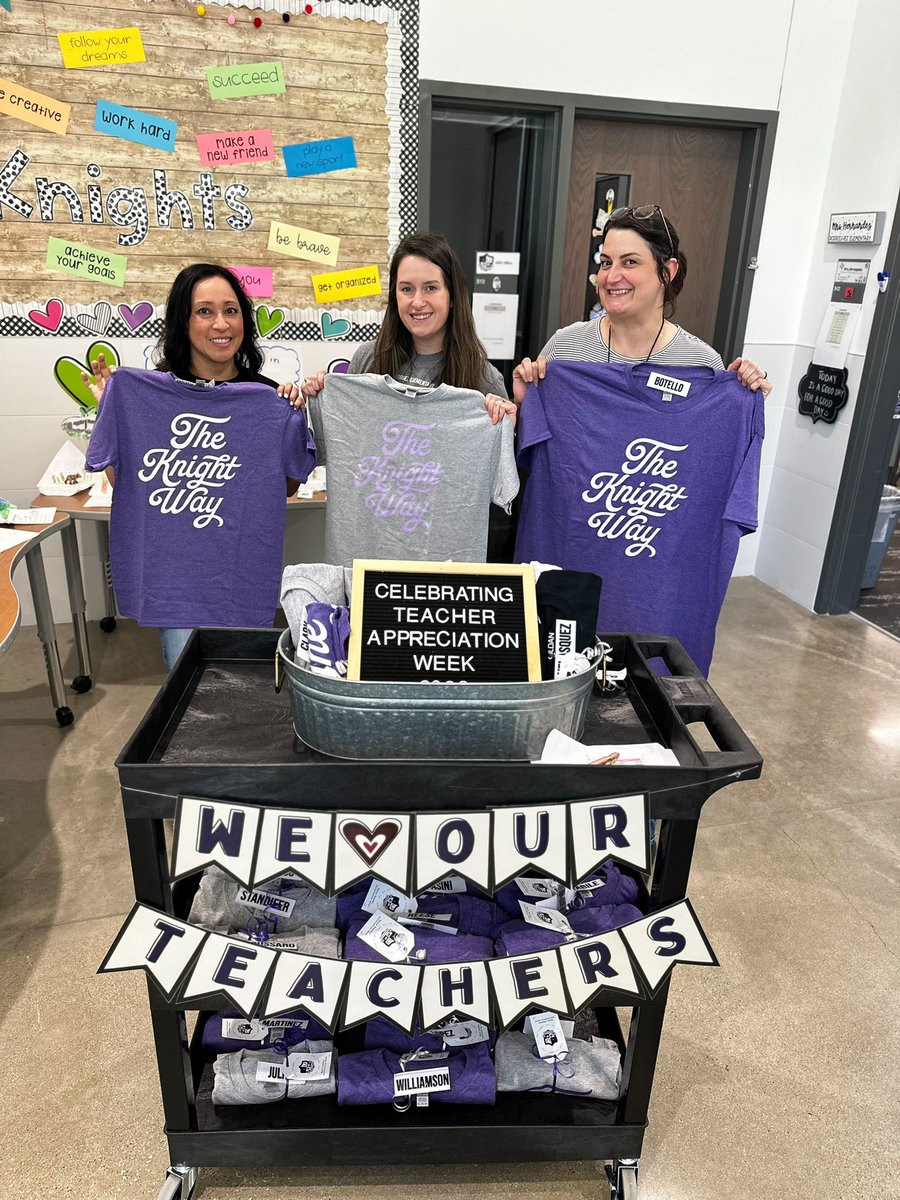 SMCISD_Rod's tweet photo. Day 3 of ✨Teacher Appreciation Week✨ brought our amazing staff a fajita lunch sponsored by Casa Maria’s, dessert from @MyER247SMTX &amp; of course, a very special heart cart surprise 🌯🍪🤗💜

#TheKnightWay https://t.co/DDjUAc20kc