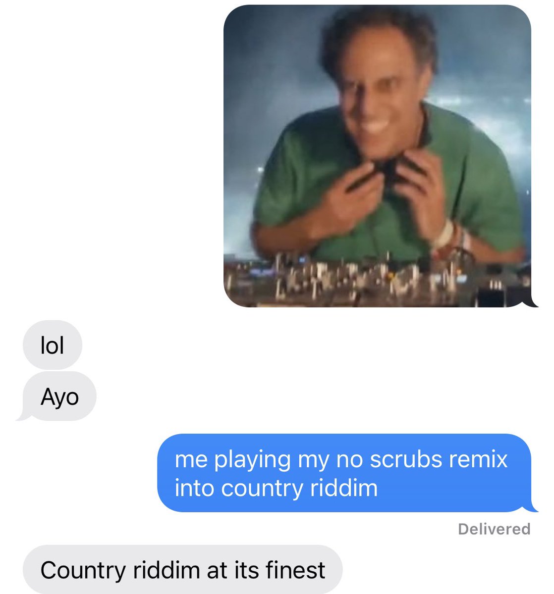 itsthatonescrub's tweet photo. me promoting my latest release to @svmamusic like https://t.co/85lmGvt2CX