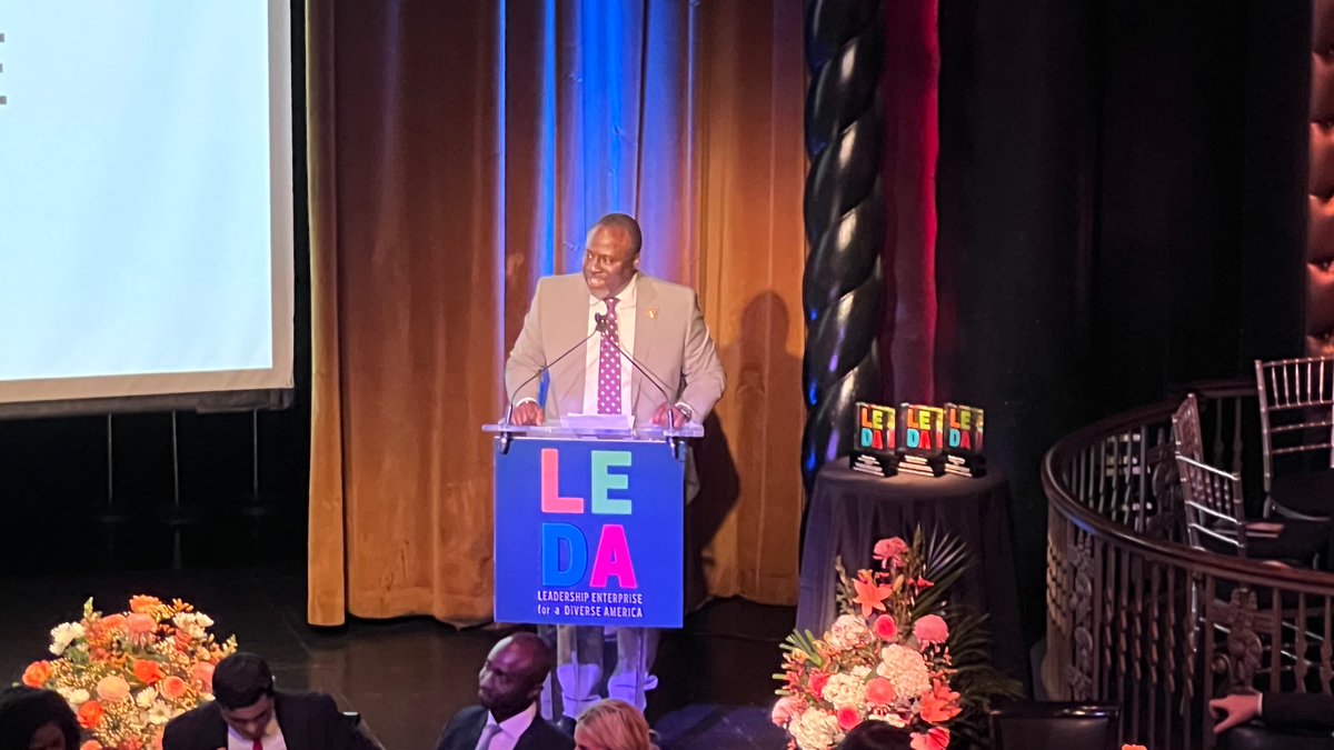 Our first honoree of the night, Marcus Shaw of <a href="/AltFinanceEdu/">AltFinance</a>
#LEDAcelebration