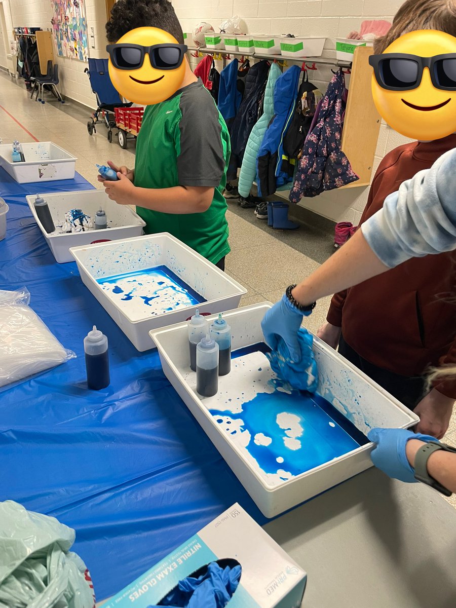 MissPerston's tweet photo. Grade 3/4’s got their chance to Tie-Dye today! 💙🤍 https://t.co/aZT2nSbqqo