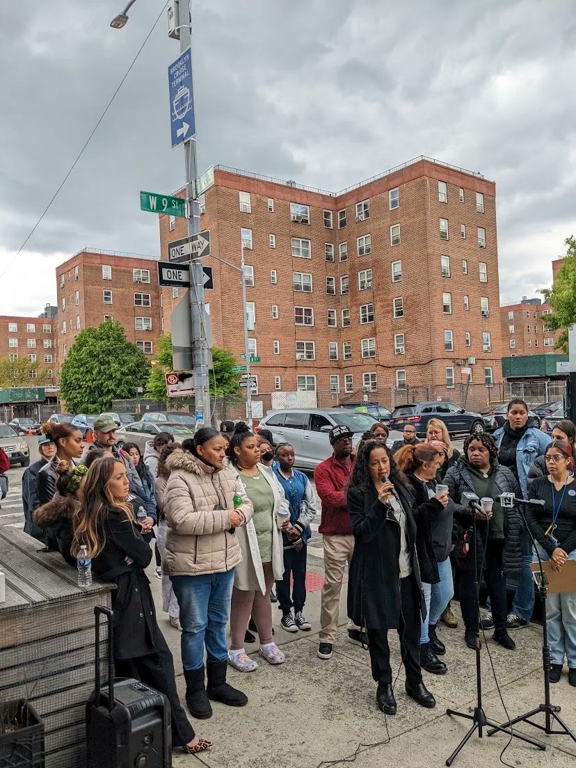 Red Hook Initiative (RHI) (rhookinitiative) / Twitter