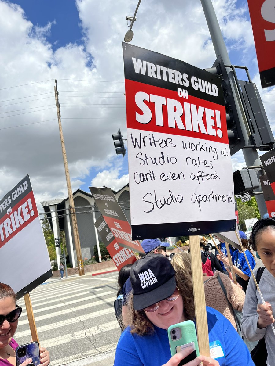 Why we’re on strike. “Writers working at studio rates can’t even afford studio apartments”
#writerstrike #wgastrong #fairwages #faircontract
