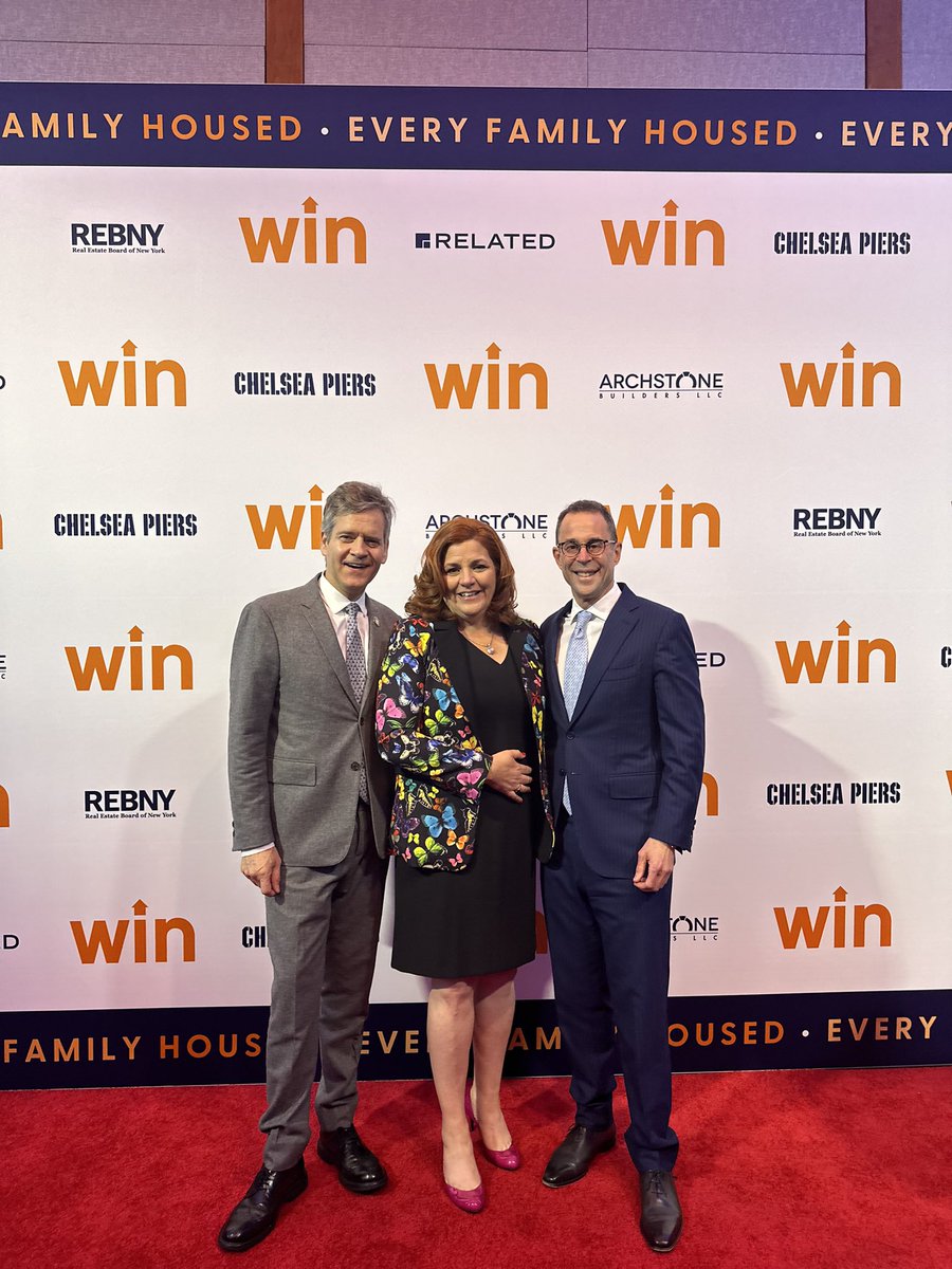 WINNYC_ORG's tweet photo. Our CEO @chriscquinn was joined at the red carpet with NY State Senator @bradhoylman and honoree Jeff Blau from Related Companies. Thank you to everyone for attending tonight’s #WaytoWin gala. https://t.co/NtxBMgkIVZ