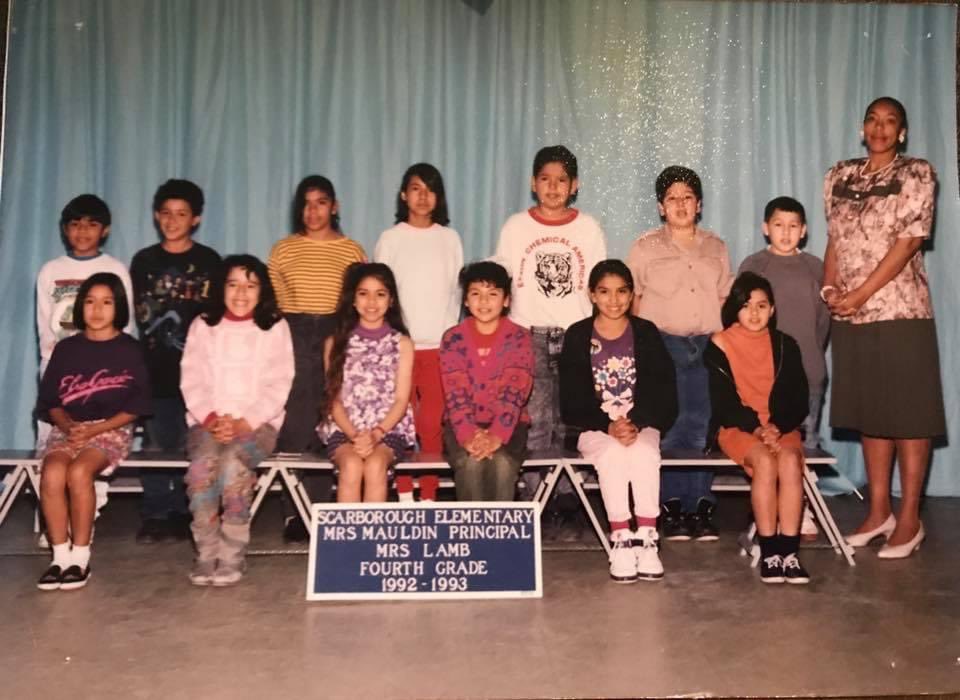 drmichelle_phd's tweet image. Celebrating teachers everyday and in a extra special way during Teacher Appreciation Week #educatorsrock #fourgenerations #thankateacher 💕📚🎓🍏