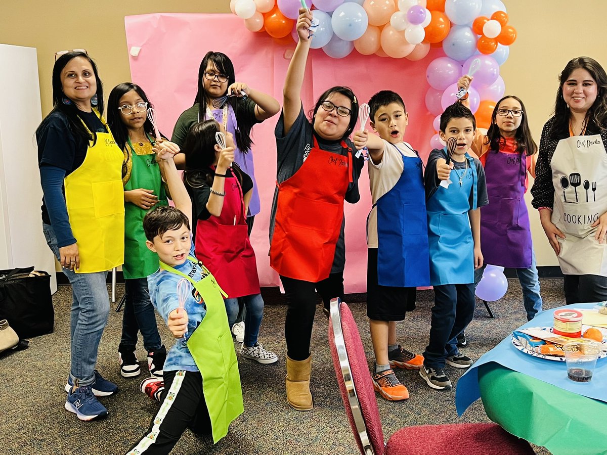 RituGan23514369's tweet photo. @PISDScienceK_4 @RituGan23514369 Congratulations to the cooking club team for all their accomplishments during the school year! Very proud of their hard work and dedication! We will miss each of you❤️Thank you to the parents for all their help and support! #MoralesScienceLab https://t.co/uc9yZ0e8Rj