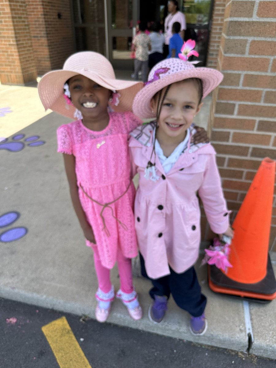 It’s 🐎Derby🐎 time in KY and at Mill Creek! Everyone has been working extremely hard and today we all sharpened the saw in our annual Derby parade! The sun ☀️ was shining bright on students & staff who brought their best in their themed outfits, hats, and fascinators.