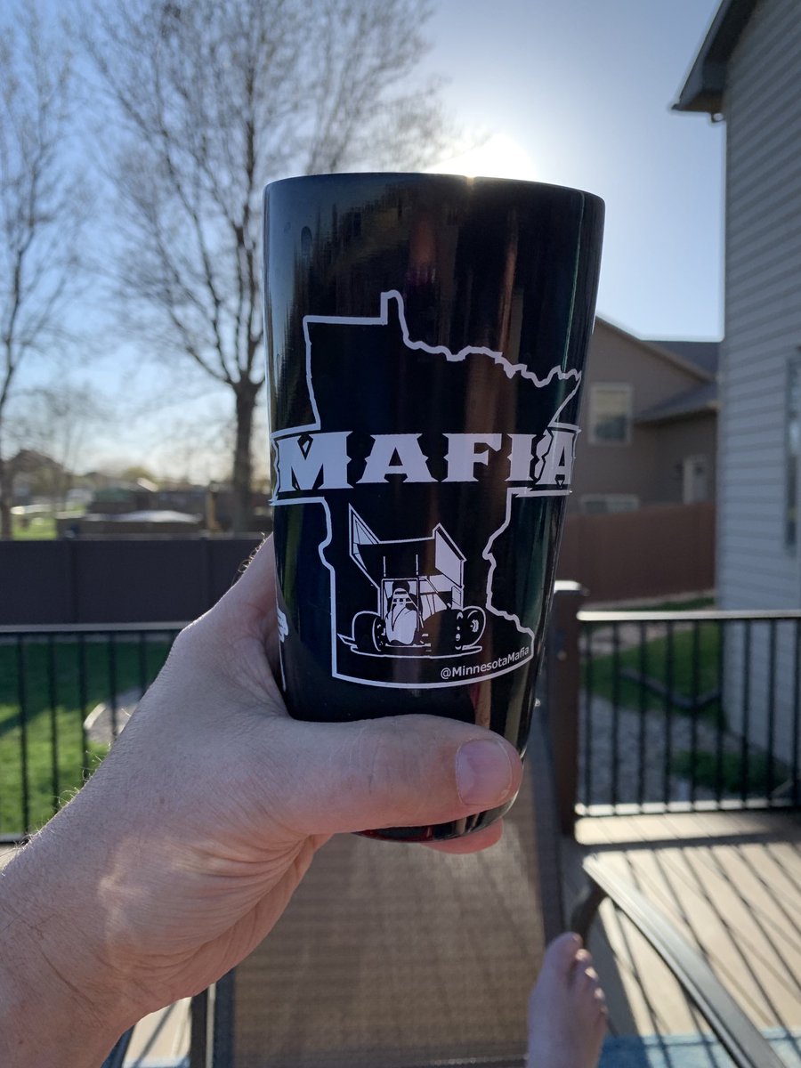 CPaulKidd's tweet photo. First #deckbeer of the year ready for some sprint car racing @HusetsSpeedway https://t.co/dUFWSyuGHH