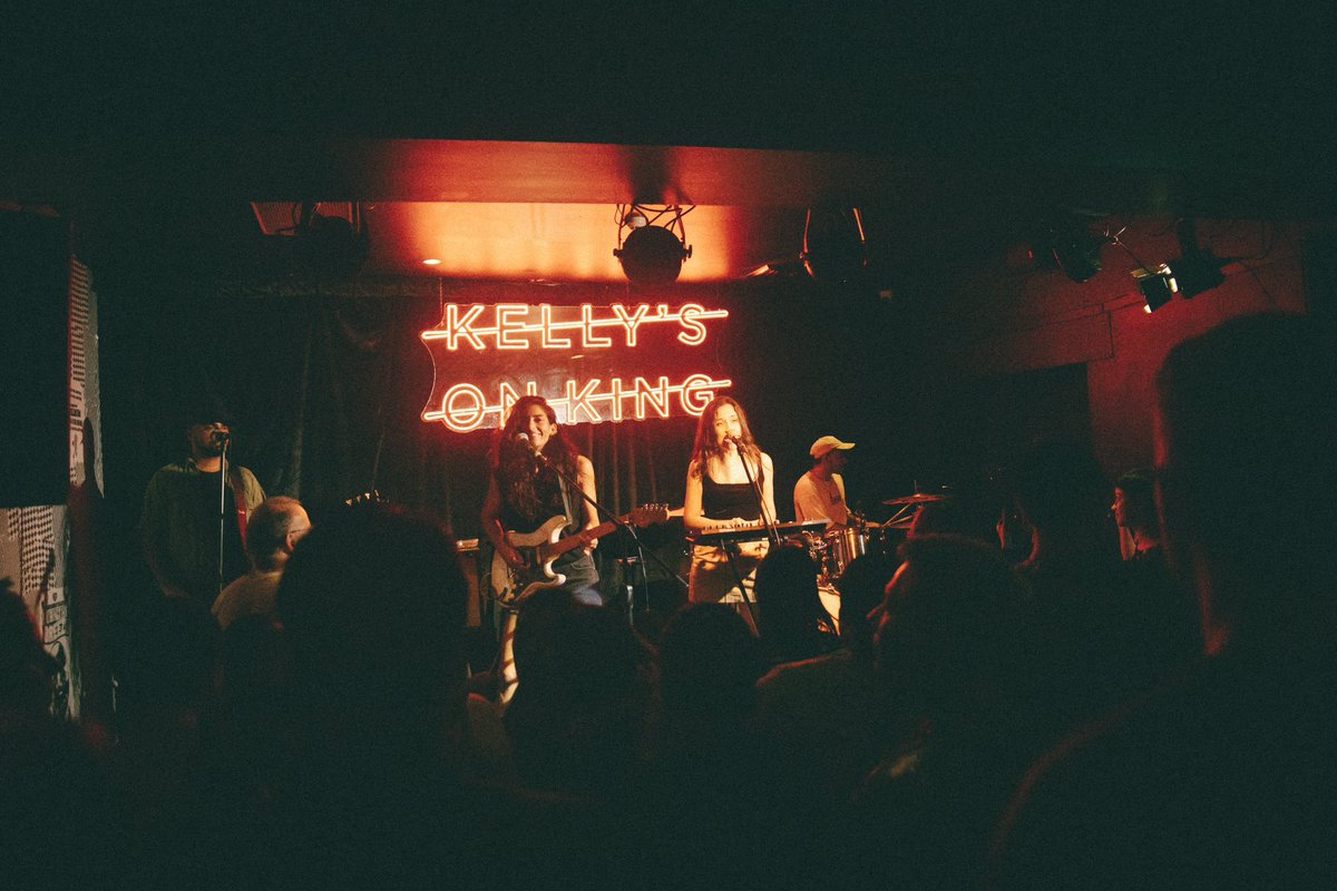 The Children of the Hour tour has come to an end! 🫧 thank you to everyone that came out to party with us, you have our hearts ❤️‍🔥

📸 @sazwatson11 

#livemusic #sydneymusicscene #kellysonking #triplej #triplejunearthed