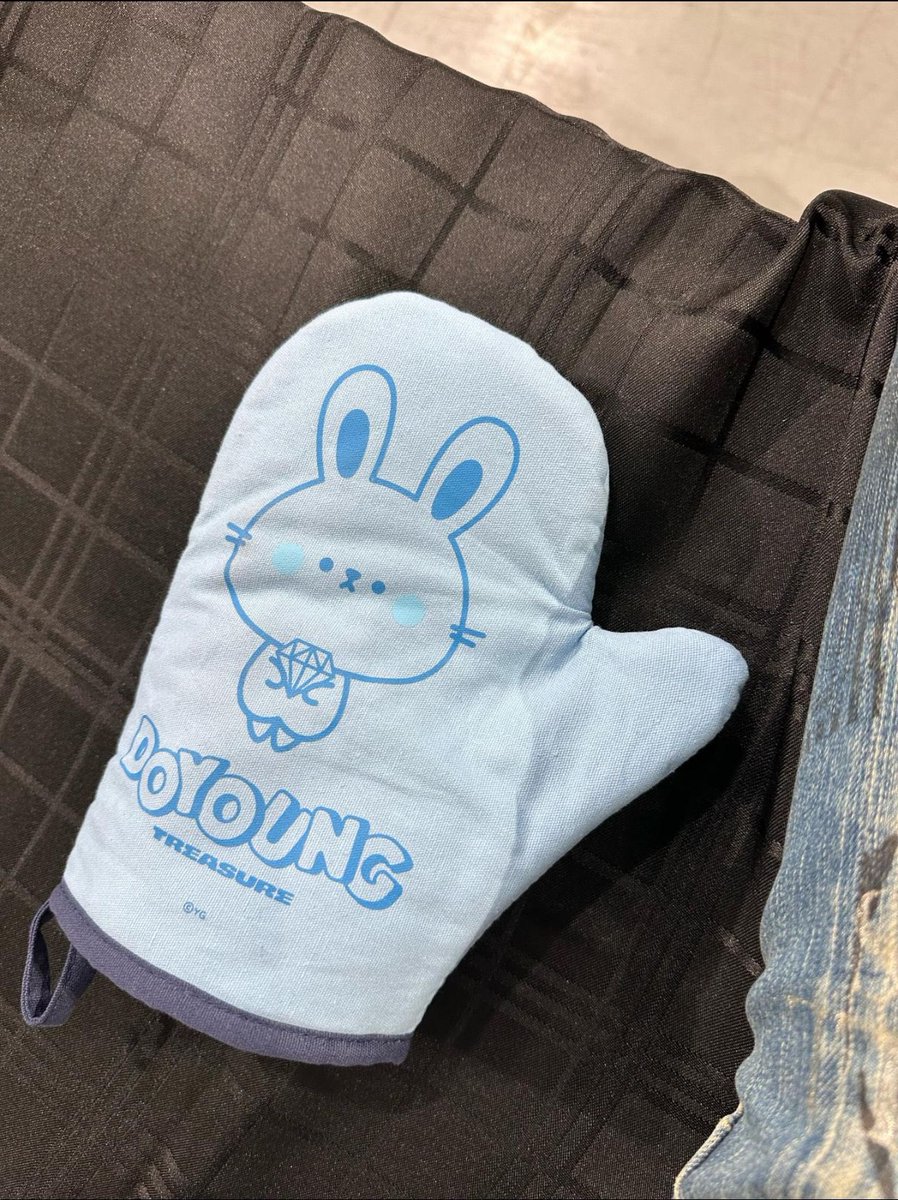 TreasurePUR's tweet photo. 💬 [WEVERSE | 230503]

“Hola✋”

#DOYOUNG #도영

「Cr. Trad. Treasure Puerto Rico」 

@treasuremembers 

[🍯] https://t.co/BeaSSxOHfP